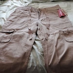 NEW!! Faded Glory Capri's